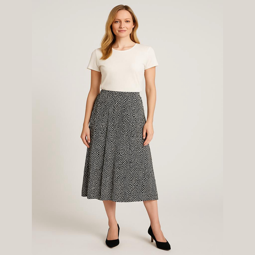 Roz & Ali Black and White Chevron Print Skirt - Size Medium